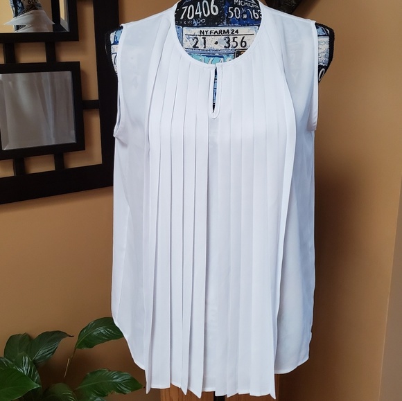 Calvin Klein Tops - CALVIN KLEIN WHITE PLEATED TANK TOP